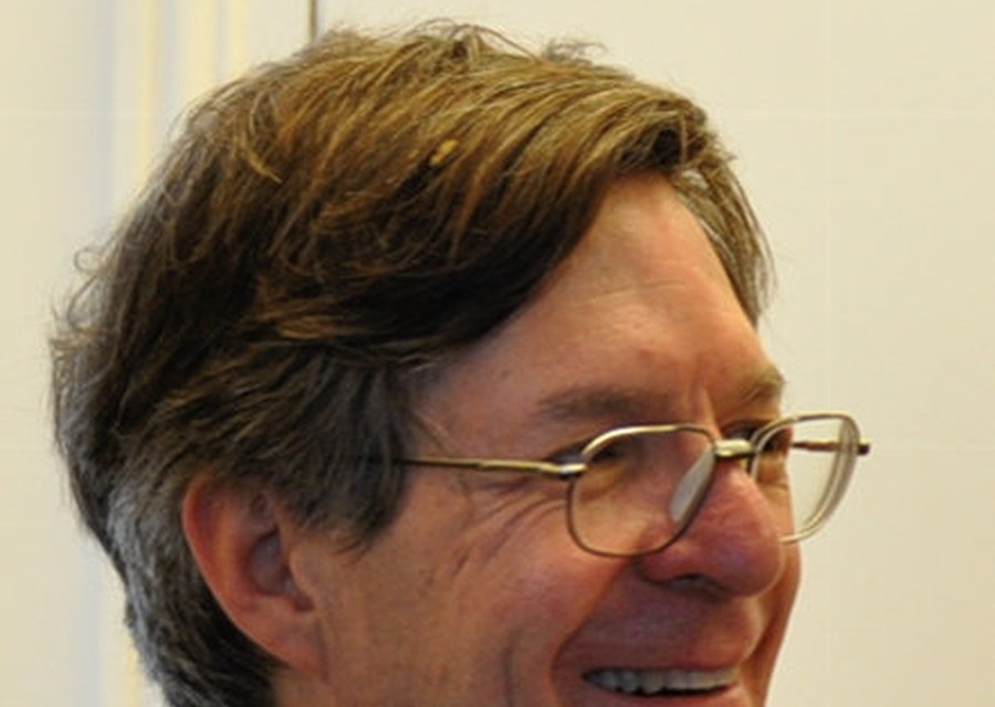 Alan Sokal — full guide on the 1996 Social Text parody and Science Wars.