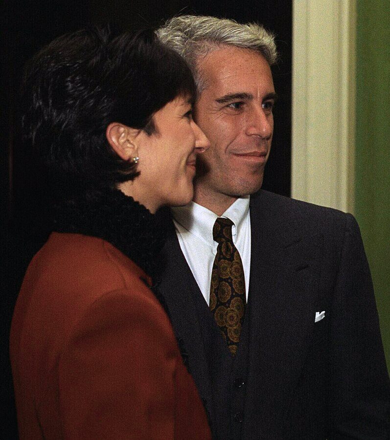 Ghislaine Maxwell and Jeffrey Epstein at a White House donor reception, 29 September 1993.