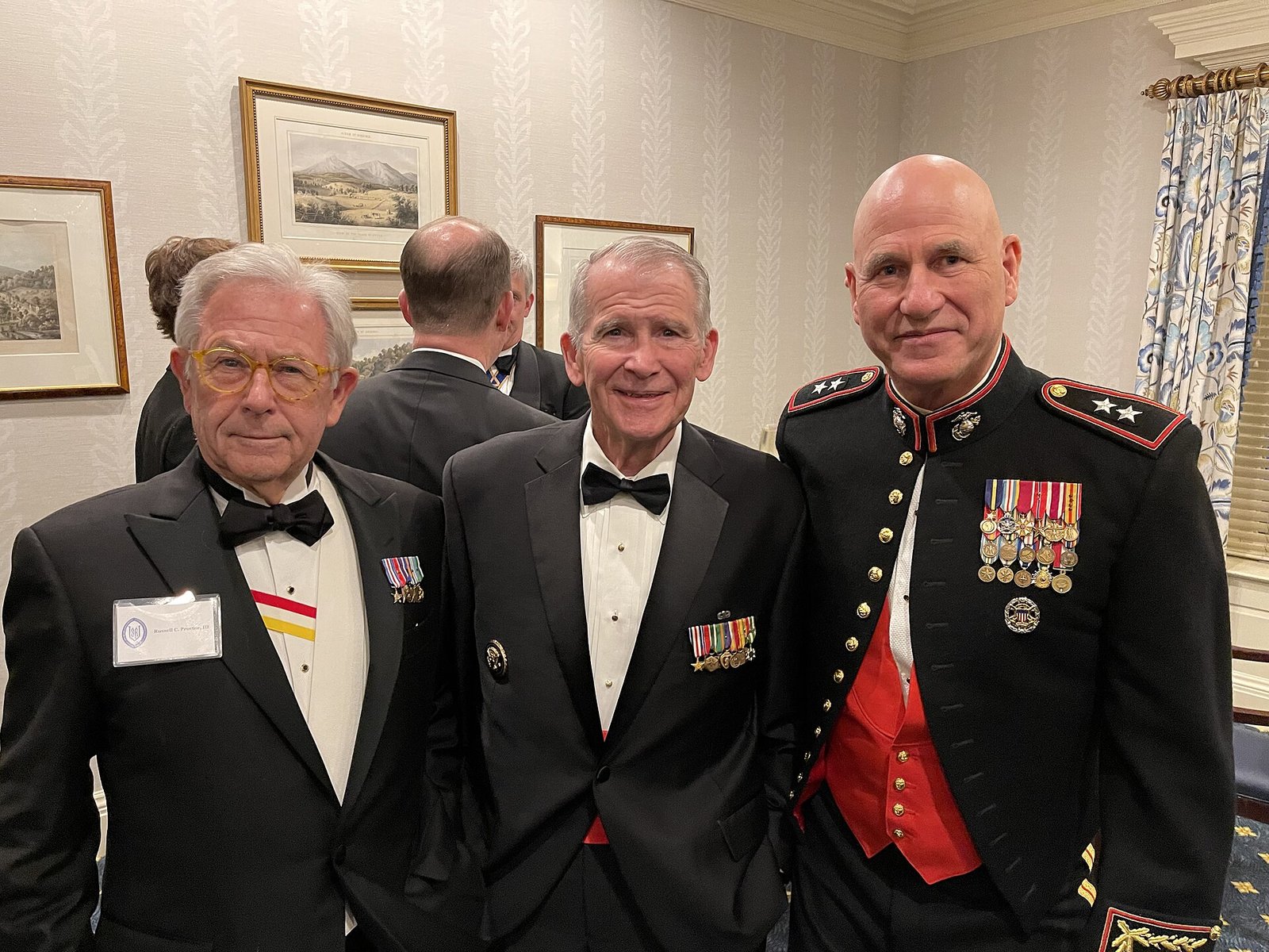 LtCol Oliver North and MajGen Paul Brier.jpg