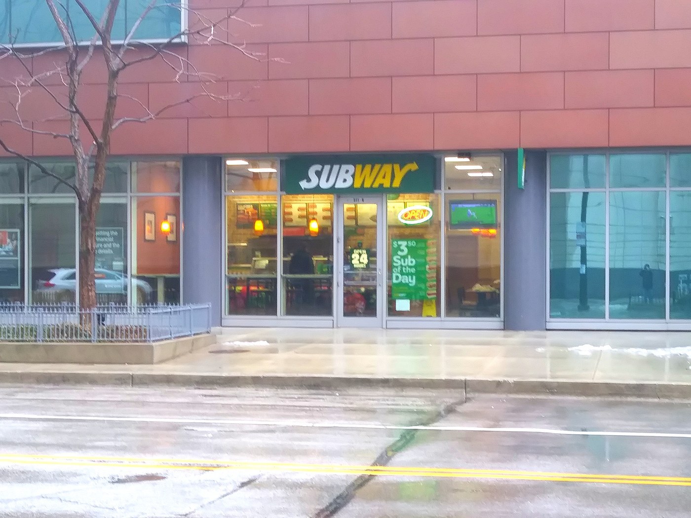 Subway shop on Smollett’s reported path (2019 photo).
