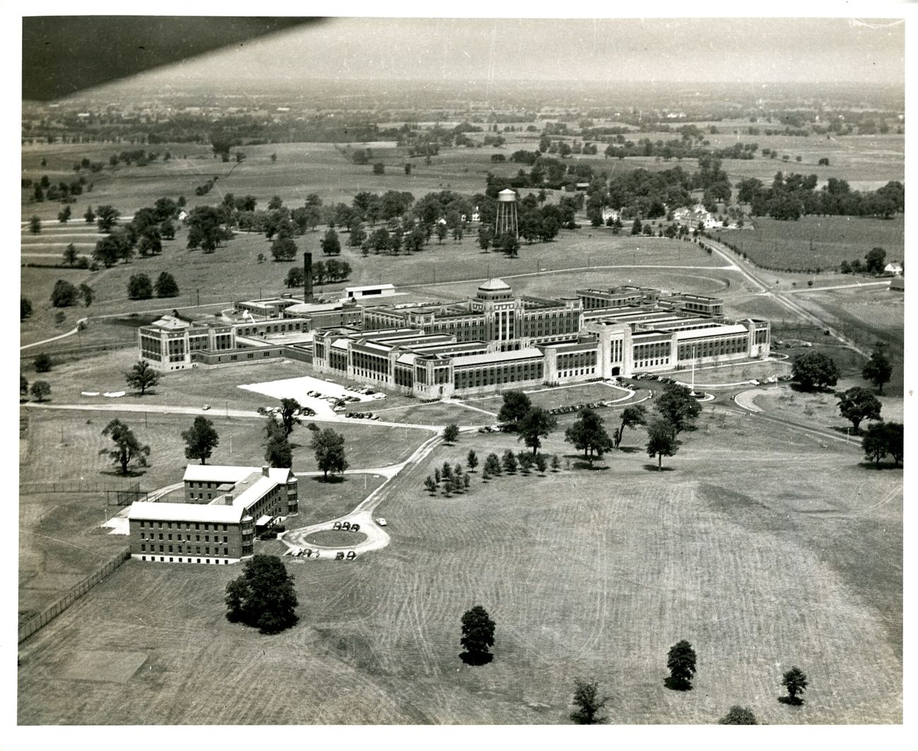 The U.S. Public Health Service Hospital in Lexington, Kentucky, in the 1950s: a prison-hospital for drug addicts where LSD was tested.