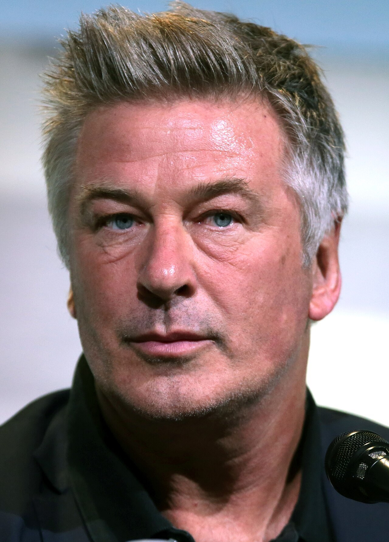 Alec Baldwin portrait (cropped).