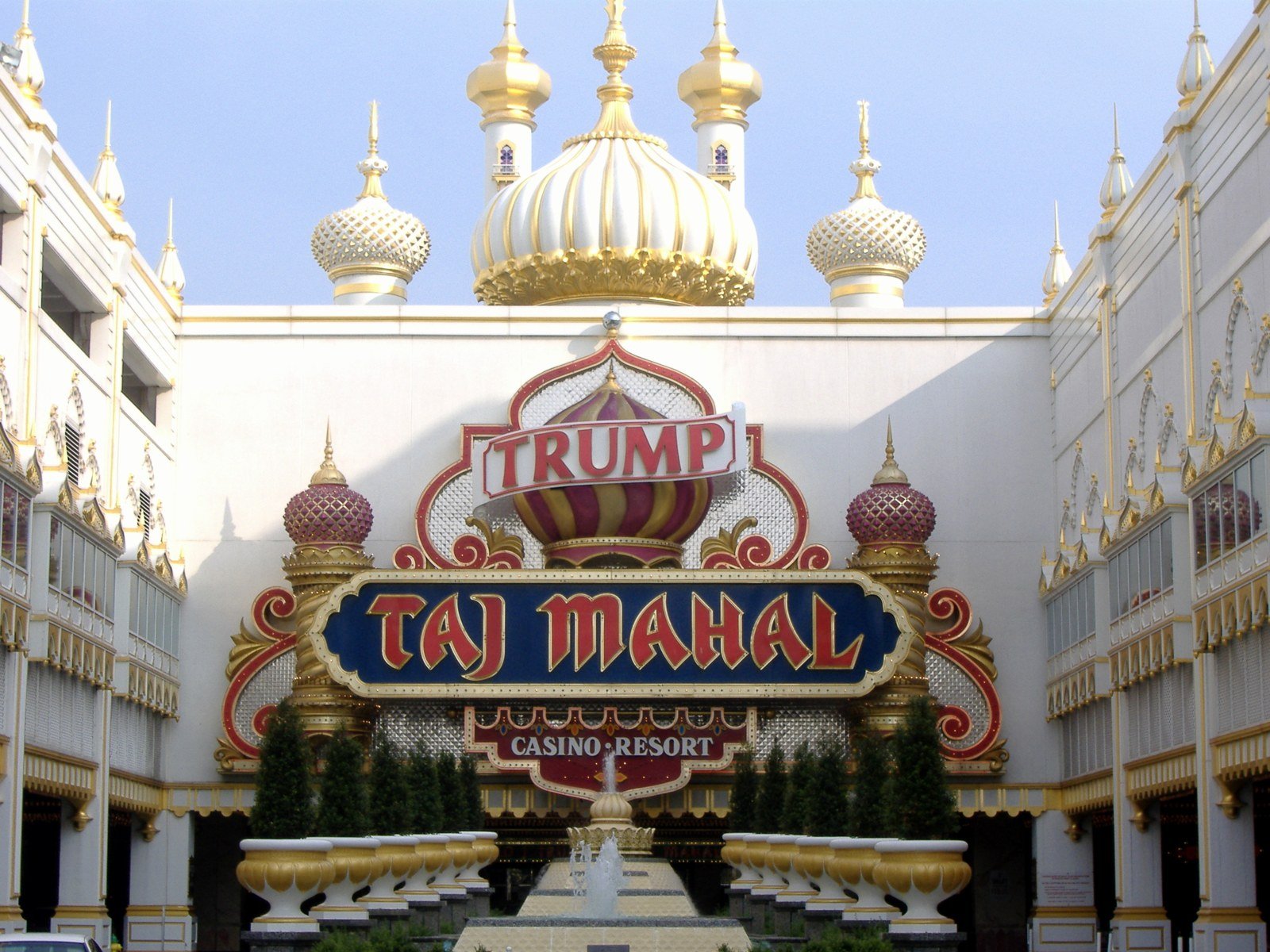 Trump Taj Mahal exterior, 2007.