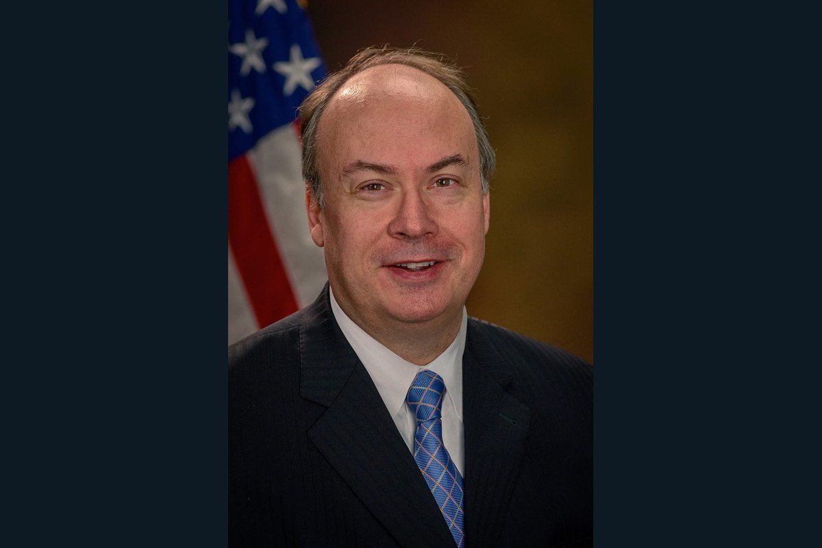 Jeffrey Bossert Clark, official DOJ portrait.